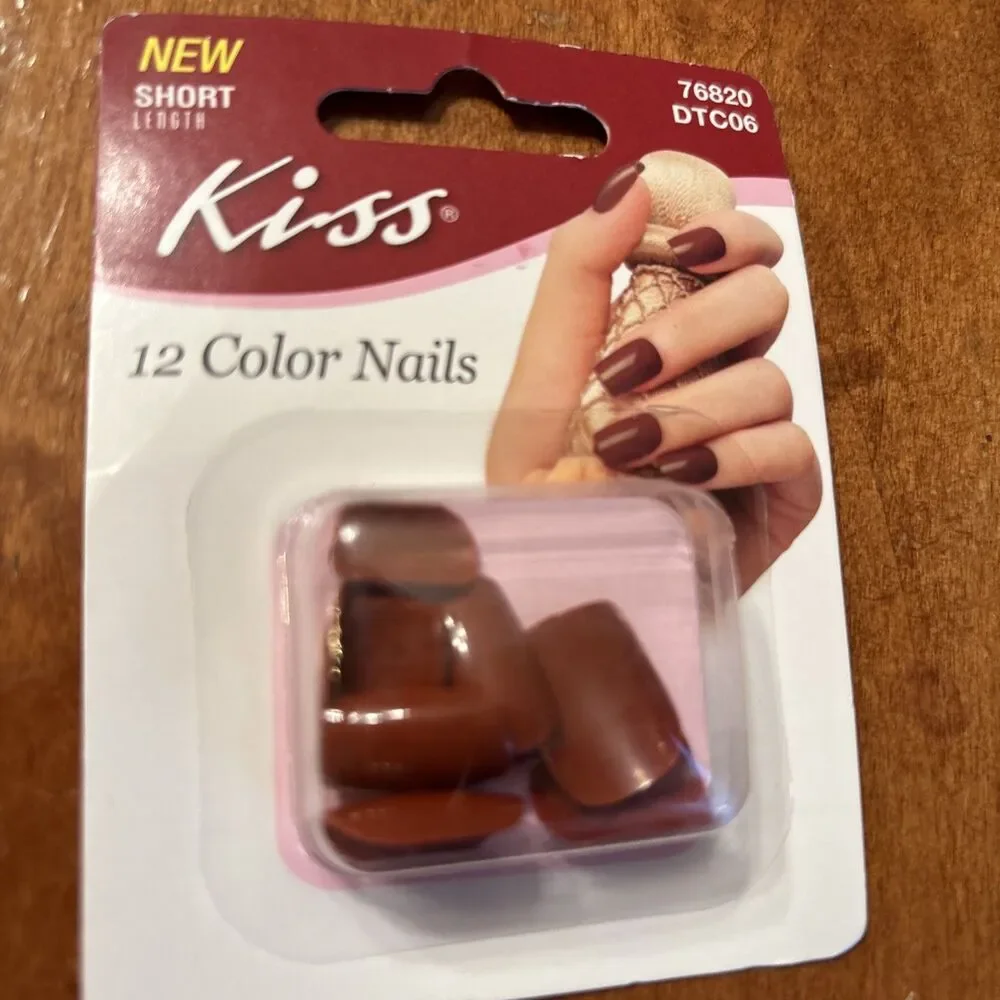 Kiss Color Nails Short Length 76820 DTC06 Brown Glue On NEW 12 Nails